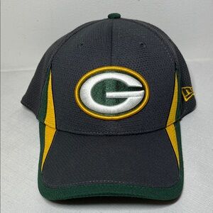 NFL New Era Green Bay Packers Cap. Medium large.